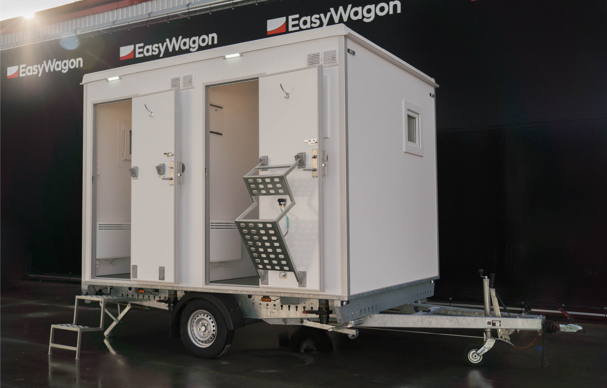 TYPE 240: Toiletwagen - 2 toiletten - tank5