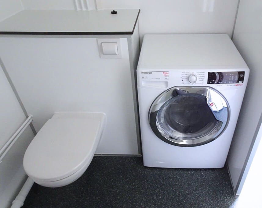 TYPE 660: Slaapwagen - bed 2 personen - 2 slaapkamers met schuifdeur - keuken - 1 douche - 1 toilet7